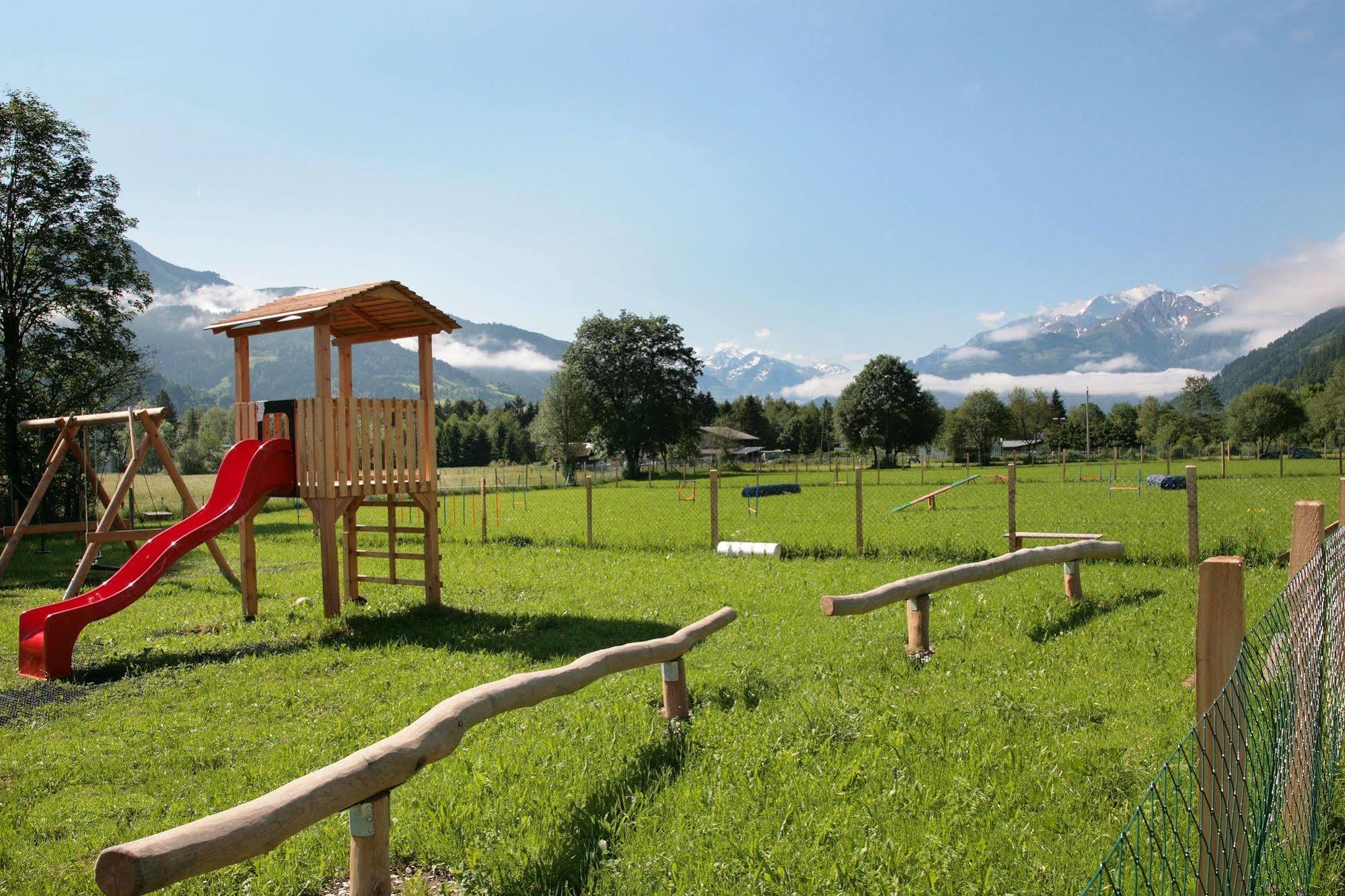 Chaletdorf Zellersee Maishofen Esterno foto