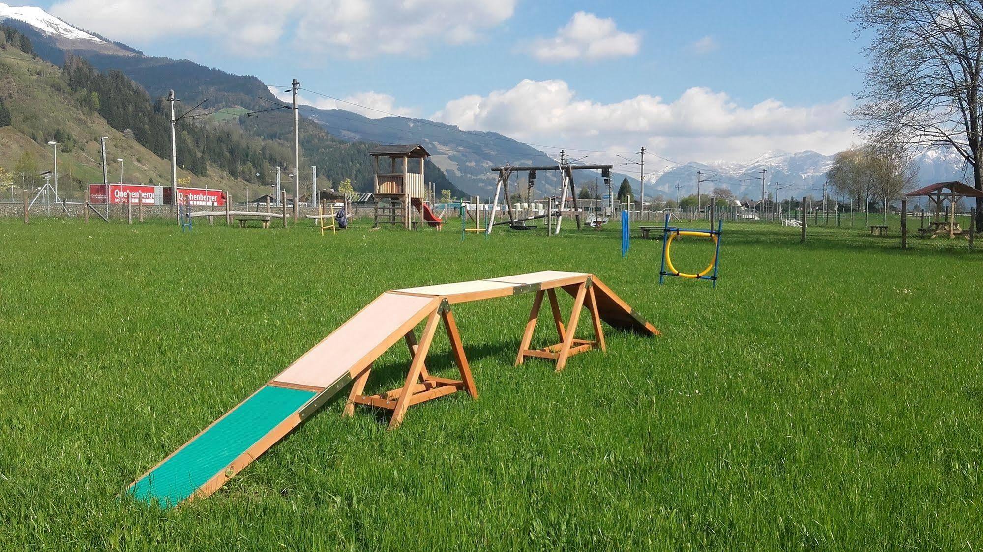 Chaletdorf Zellersee Maishofen Esterno foto